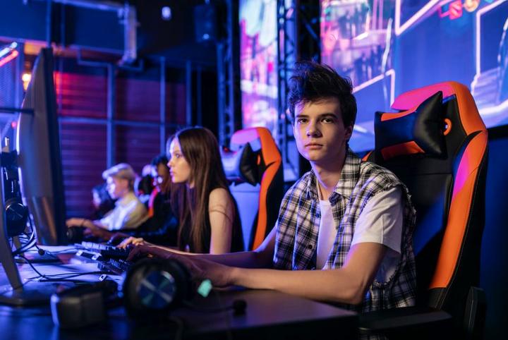 game crypto Debet