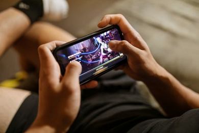 game crypto Debet