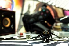 game crypto Debet